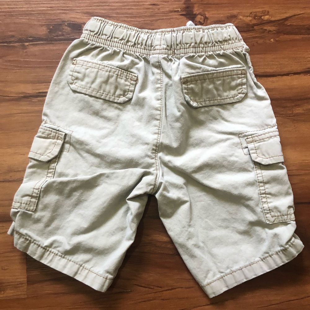 🔵 Carter’s shorts • - Picture 2 of 3